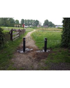 Vierkante antiparkeerpaal 15 x 15 x 140 zwart - pallet 49 st. 